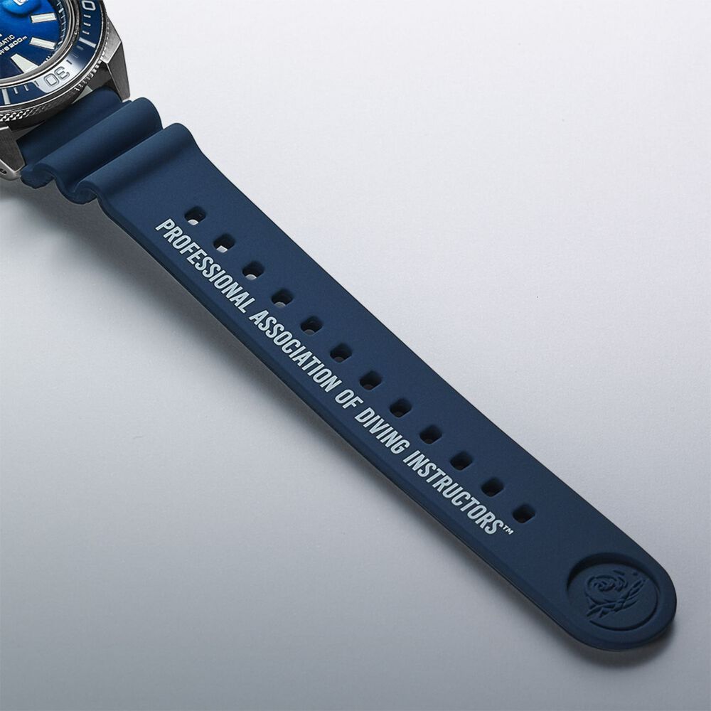 Seiko Prospex Deep Blue Samurai PADI 43.8mm Blue Dial Rubber Strap Watch image number 3