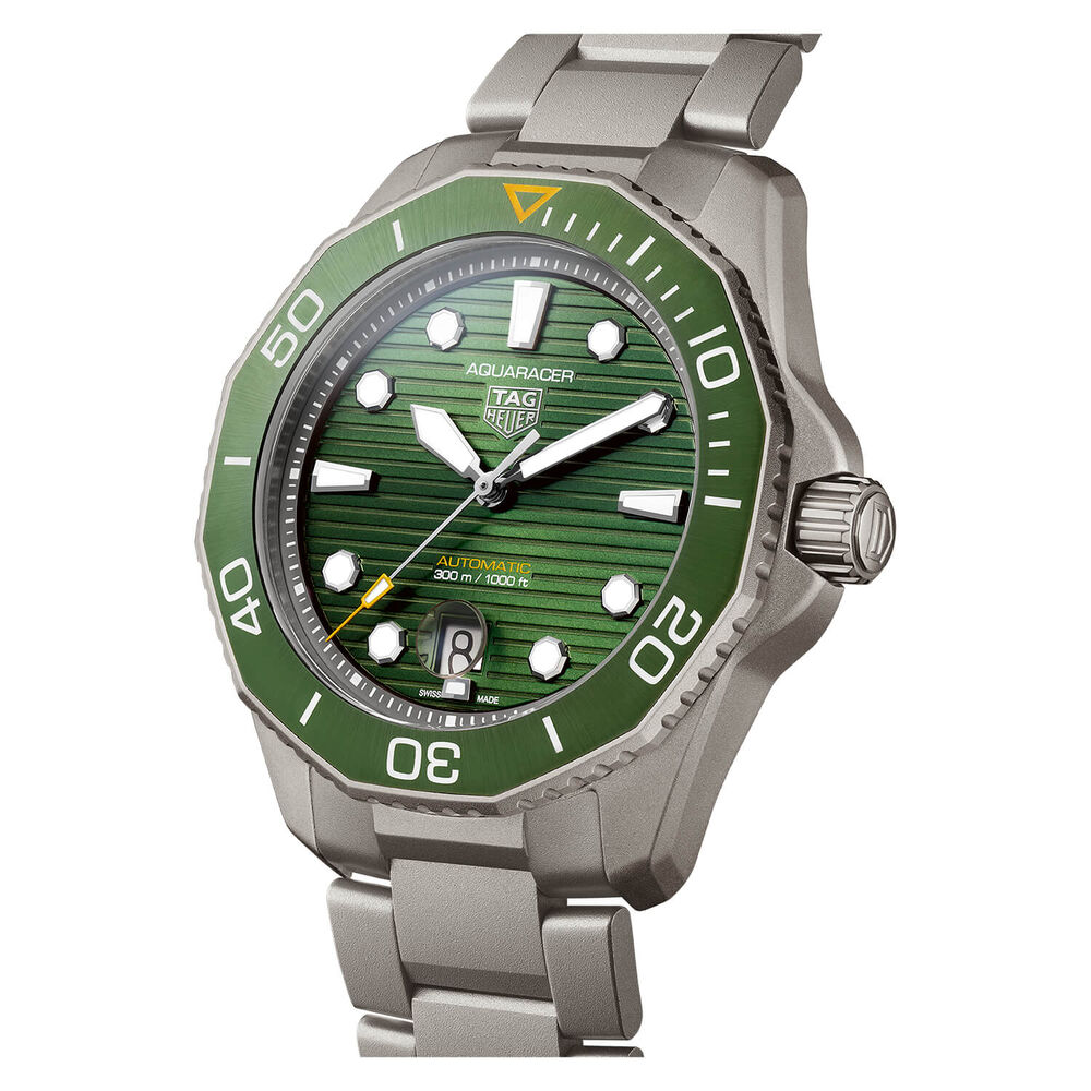 TAG Heuer Aquaracer 43mm Green Dial Green Bezel Titanium Case Bracelet Watch