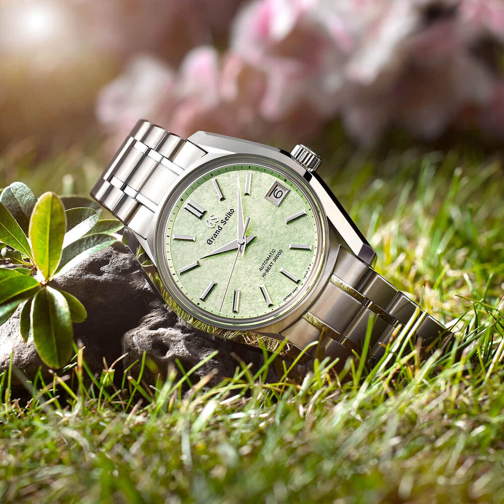 Grand Seiko 'Sakura-Wakaba' 62GS Hi-Beat 38mm Green Dial Bracelet Watch image number 5