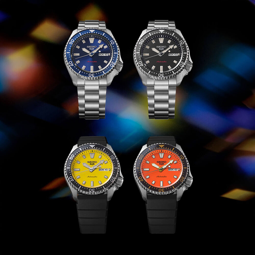 Seiko 5 Sport SKX Redux 'Daichi Orange' 42.5mm Dial Black Rubber Strap Watch image number 4