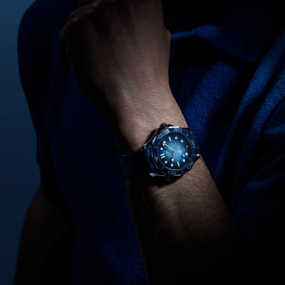 OMEGA Seamaster Diver 300 42mm Summer Blue Dial Blue Rubber Strap Watch image number 6