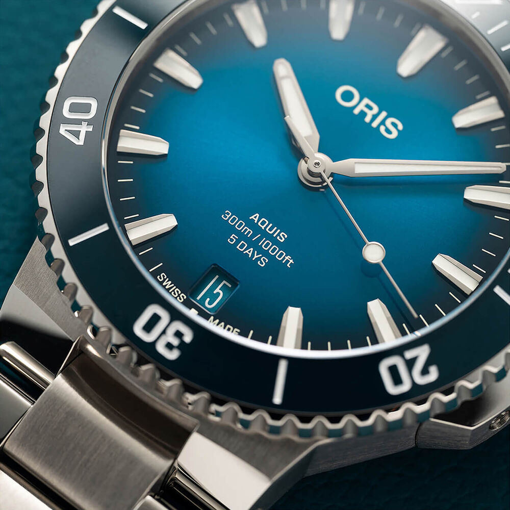 Oris Aquis Date Calibre 400 43.5mm Blue Dial Stainless Steel Bracelet Watch image number 2