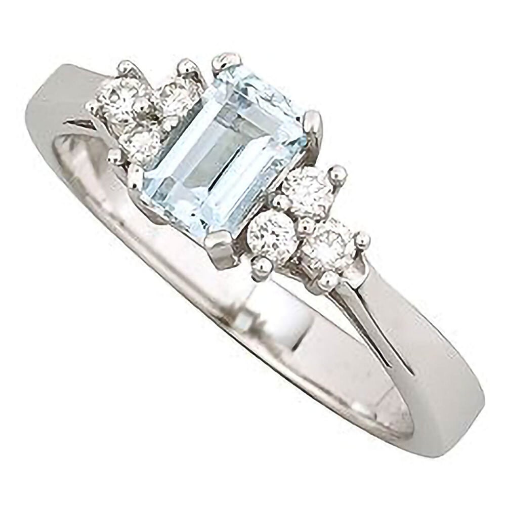 9ct white gold aquamarine and 0.17 carat diamond ring