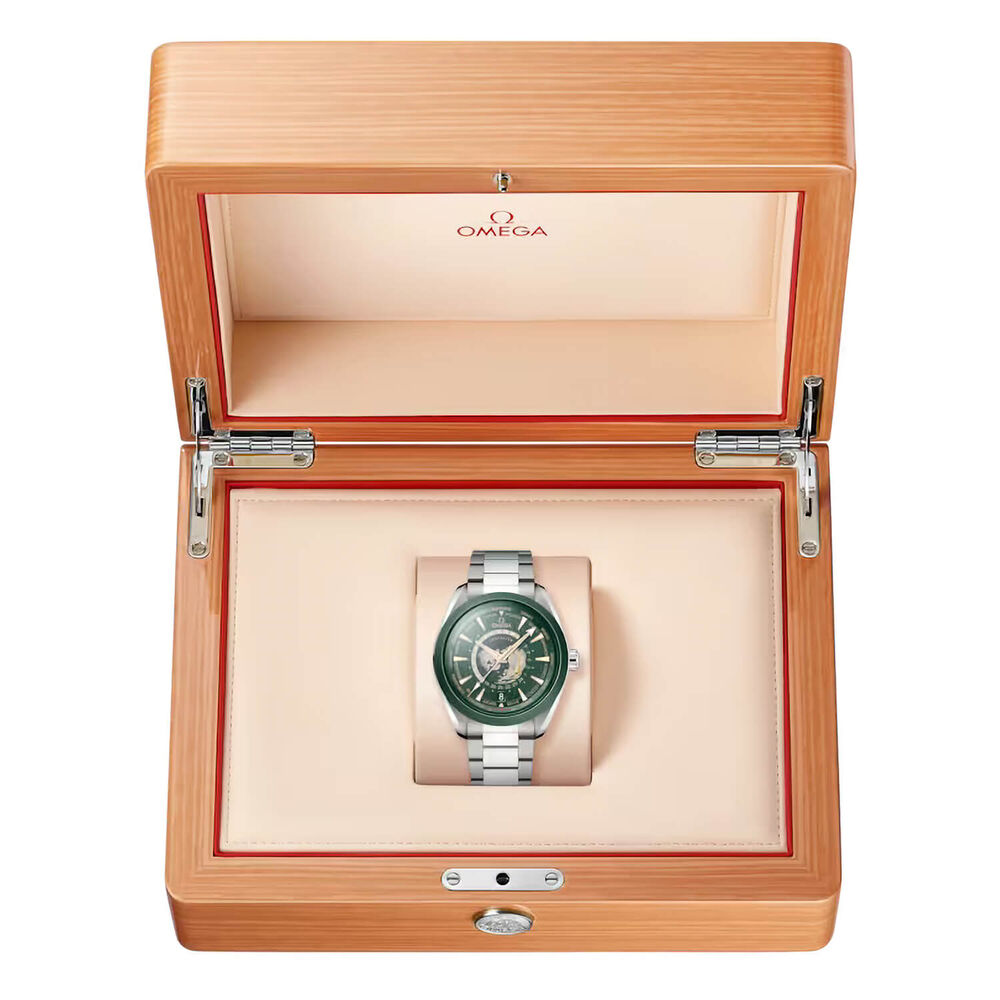 Omega Aqua Terra 150M  Master Chronomaster GMT Worldtimer 43mm Green Dial Bracelet Watch image number 4