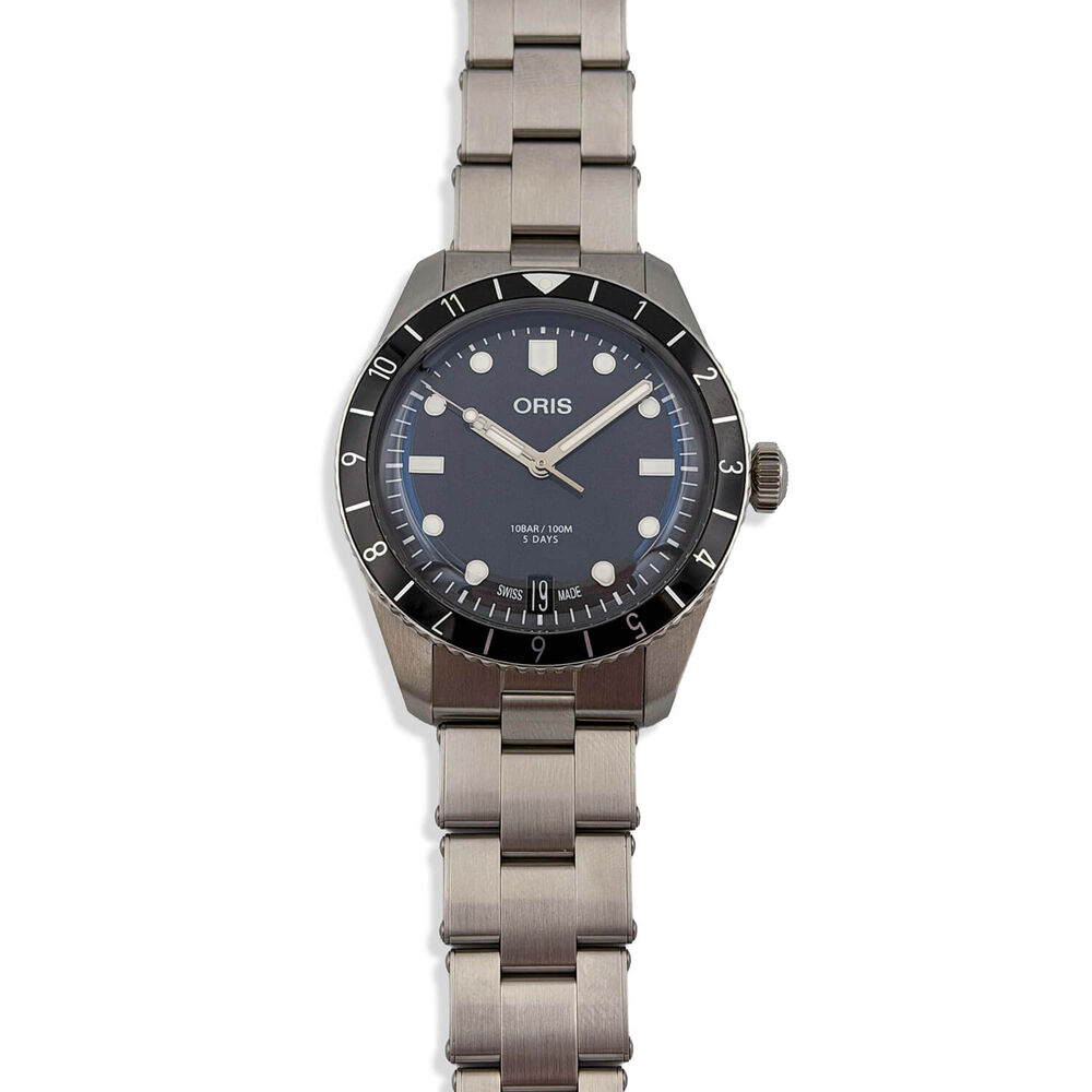 Pre-Owned Oris Divers 65 40mm Black Dial Bracelet Watch