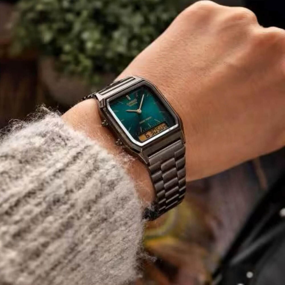 Casio Vintage Vintage 38.8x29.8mm Green Dial Dual Display Grey Stainless Steel Bracelet Watch image number 1