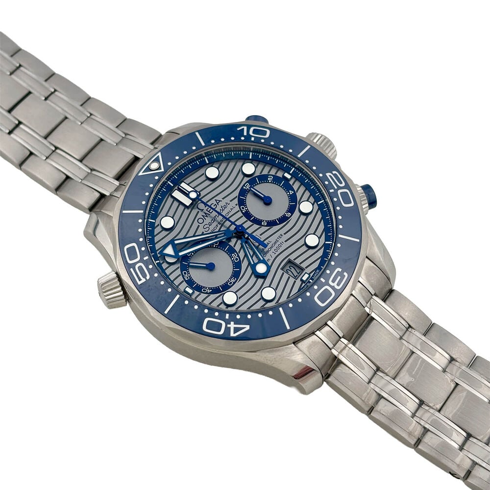 Pre-Owned OMEGA Seamaster Diver 300M Chronograph 44mm Grey Dial Steel Bracelet Watch image number 1