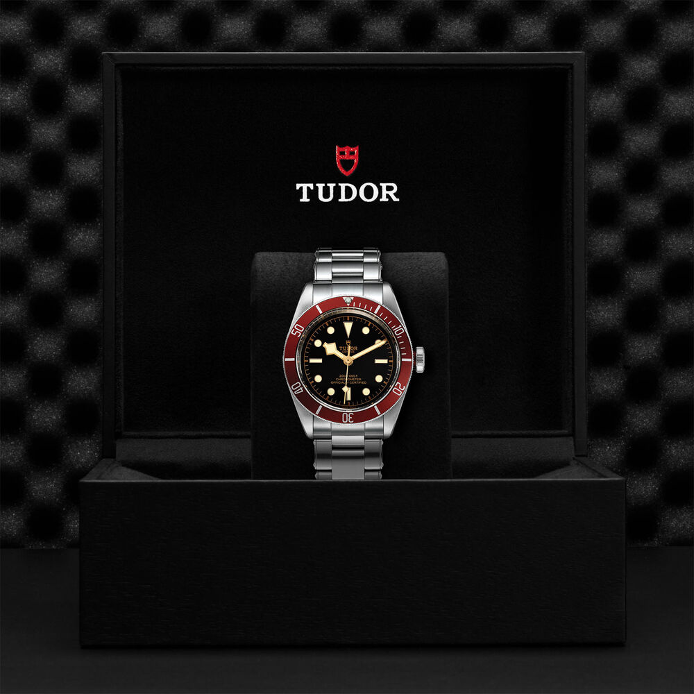TUDOR Heritage Black Bay 41mm Burgundy Bezel Steel Men's Watch image number 4
