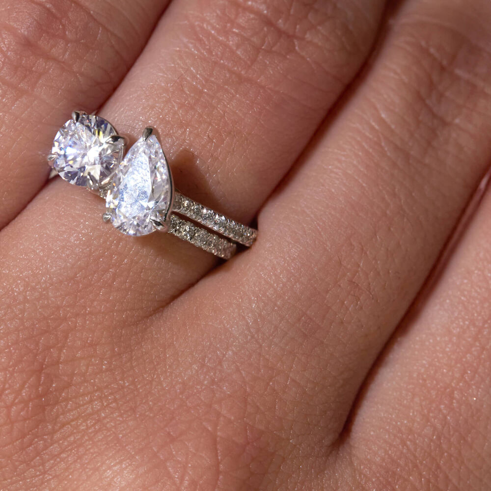 Born Platinum Toi Et Moi 2.15ct Lab Grown Pear & Brilliant Diamond Ring image number 5