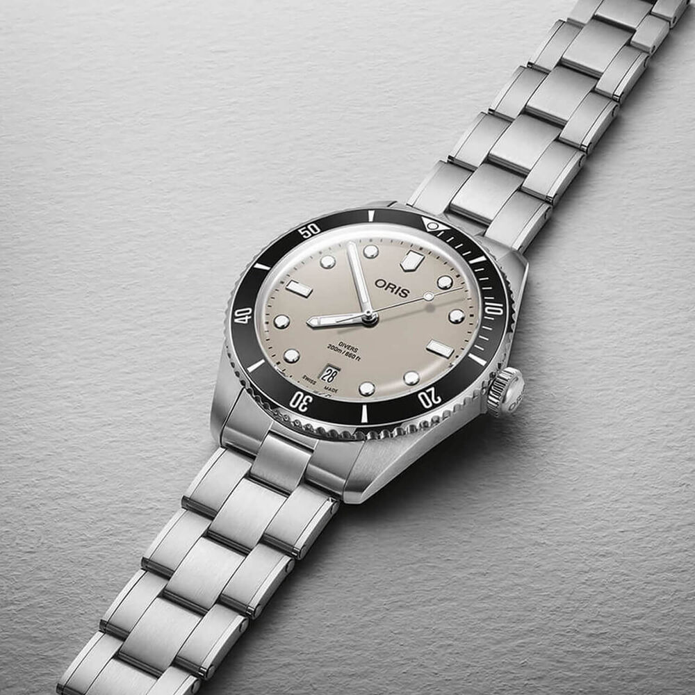 Oris Divers Date 39mm Beige Dial Stainless Steel Bracelet & Black Rubber Strap Watch image number 3