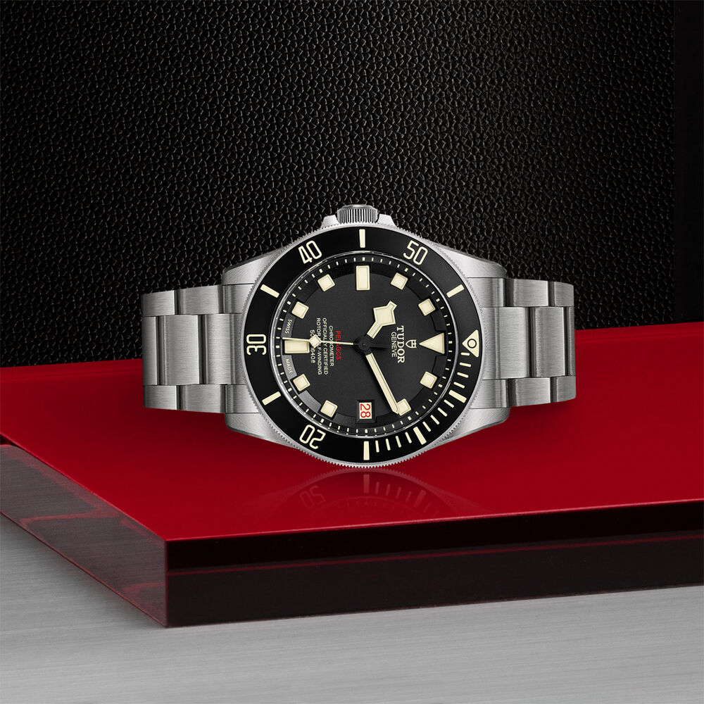 TUDOR Pelagos 42mm Black Dial Automatic Left Handed Diver Mens Watch image number 2