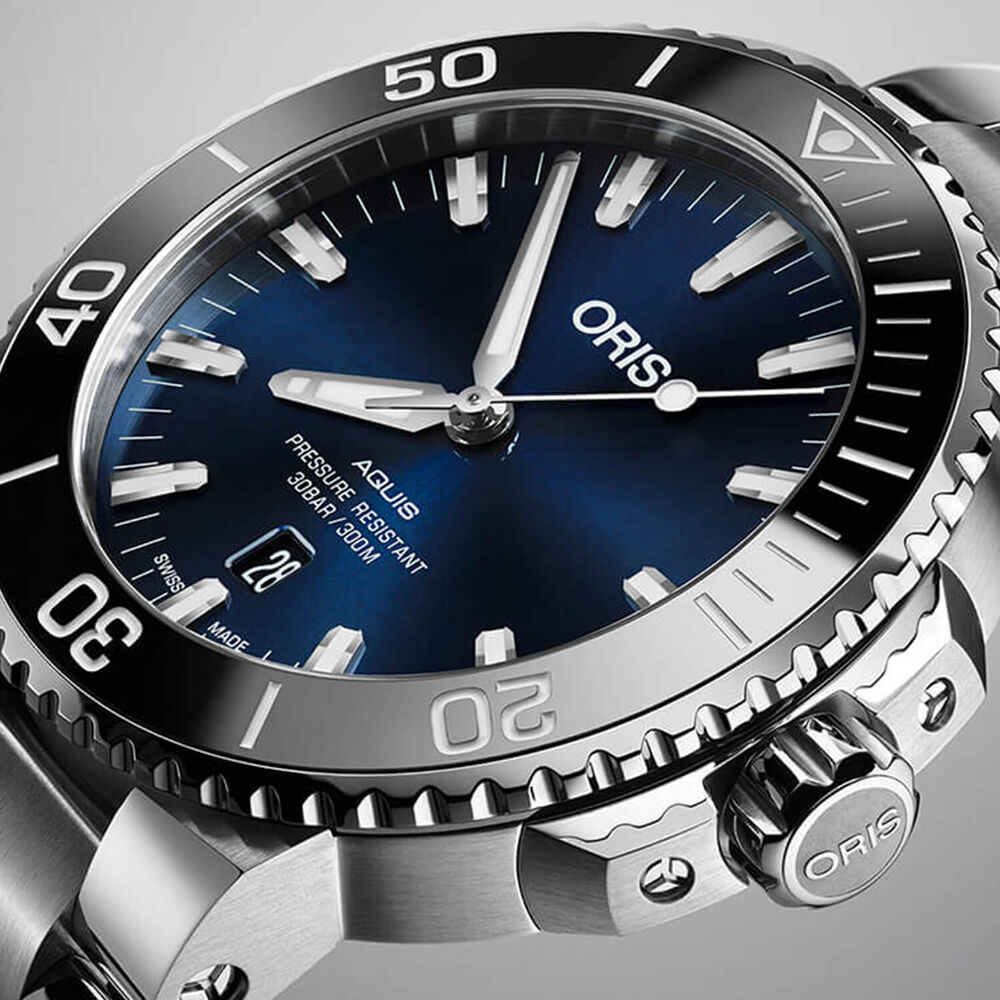 Pre-Owned Oris Aquis Date Automatic 43mm Blue Dial Steel Bracelet Watch image number 2