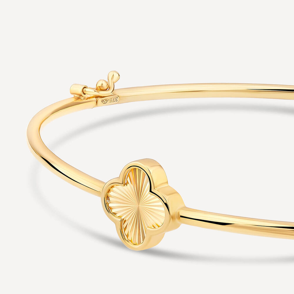 9ct Yellow Gold Iridescent Clover Petal Bangle