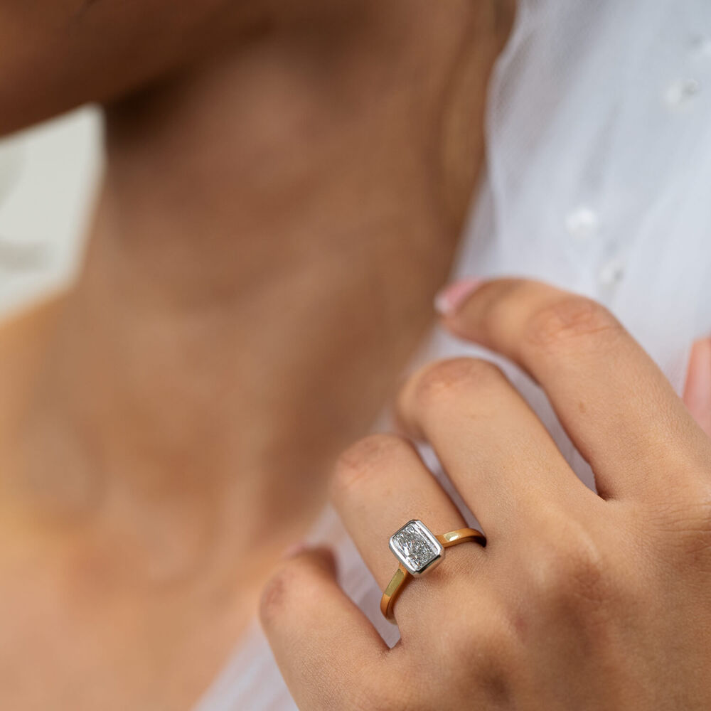 Born 18ct Yellow Gold 1.50ct Lab Grown Diamond Radiant Bezel Set Solitaire Ring image number 4