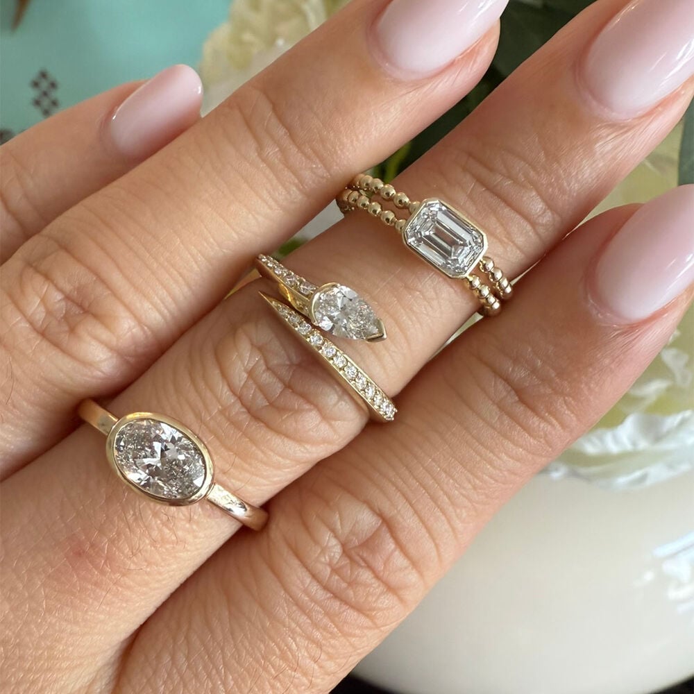 Born Orbit 9ct Yellow Gold Lab Grown 1ct Oval Diamond Ring