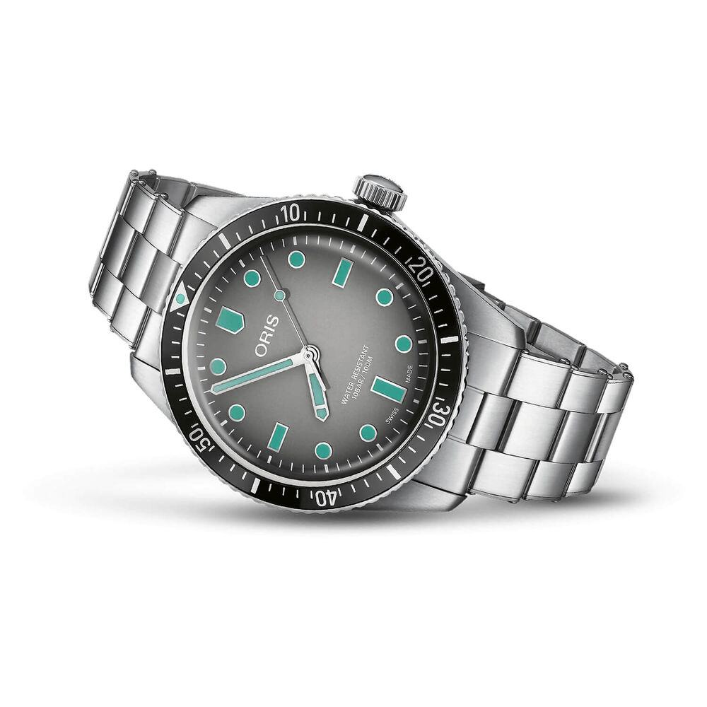 Oris Aquis Divers Sixty-Five Grey Dial 40MM Steel Case Bracelet Watch image number 1