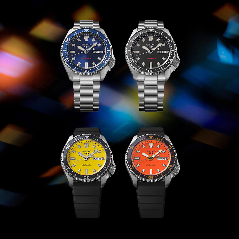 Seiko 5 Sport SKX Redux 'Kuro Black' 42.5mm Dial Steel Bracelet Watch image number 4