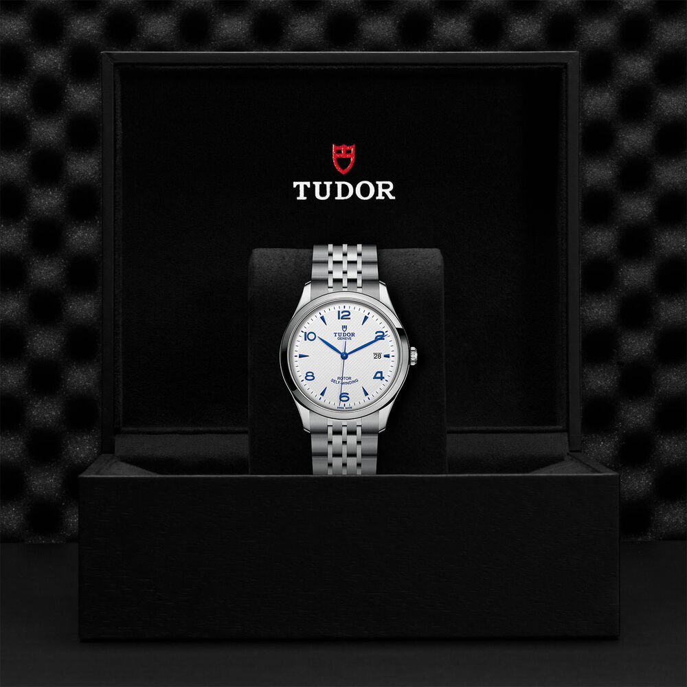 Tudor 1926 White Dial Steel Bracelet 41mm Unisex Watch image number 4