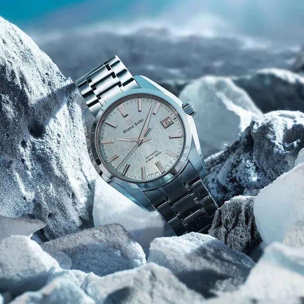 Grand Seiko ‘Icefall’ Hi-Beat 1998 Revival in Titanium 40mm Blue Dial Bracelet Watch image number 4