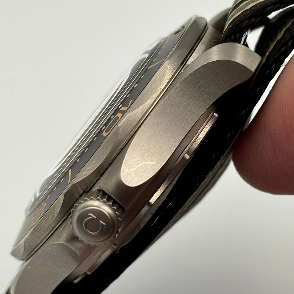 Pre-Owned OMEGA Seamaster Diver 300M James Bond 007 2020 Edition 42mm Brown Dial Strap Watch image number 7