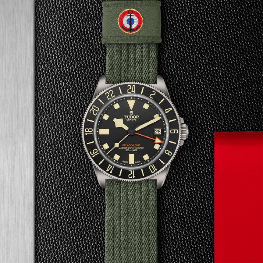 TUDOR Pelagos FXD GMT 42mm Matte Black Dial Green Fabric Strap Watch image number 3