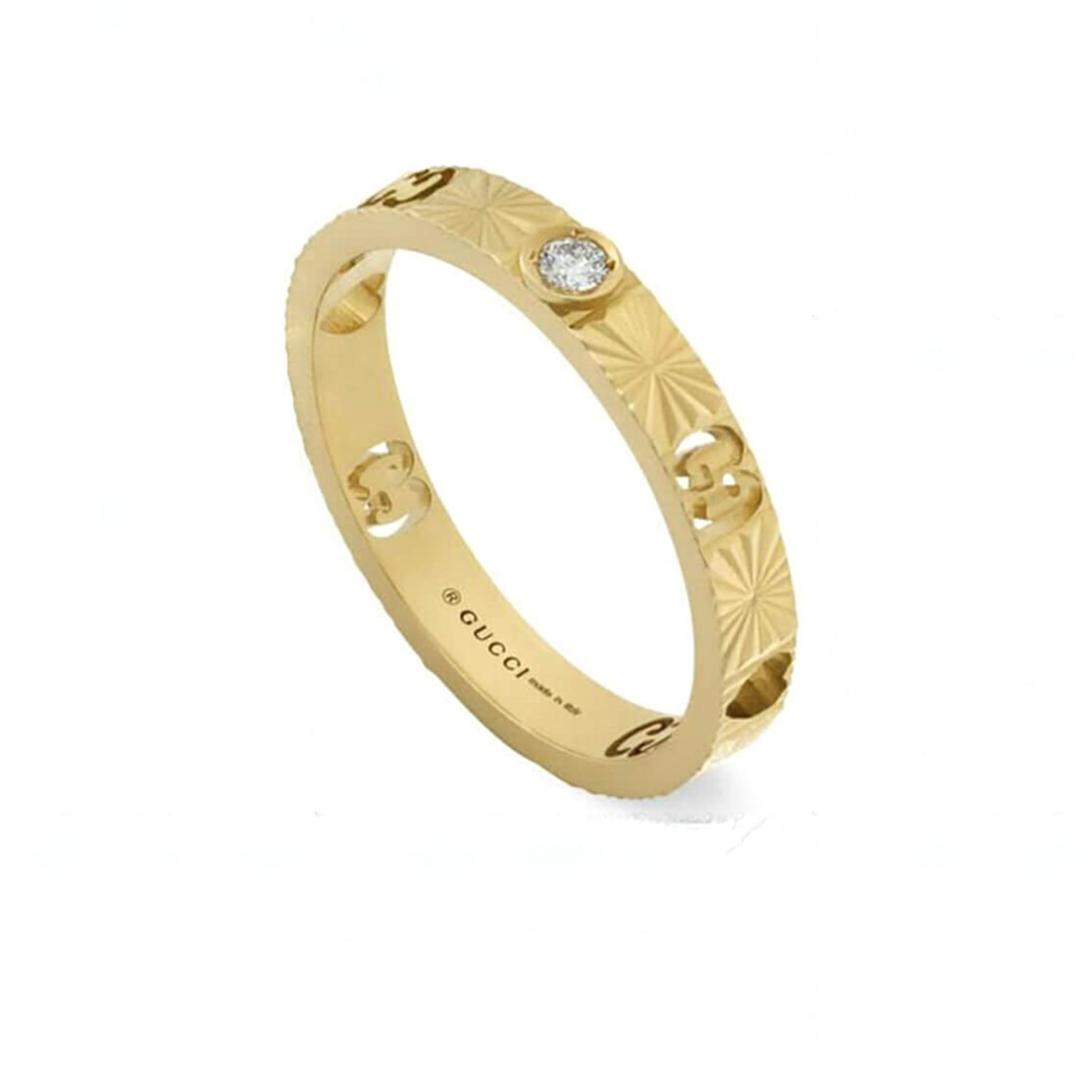 Gucci discount engraved ring