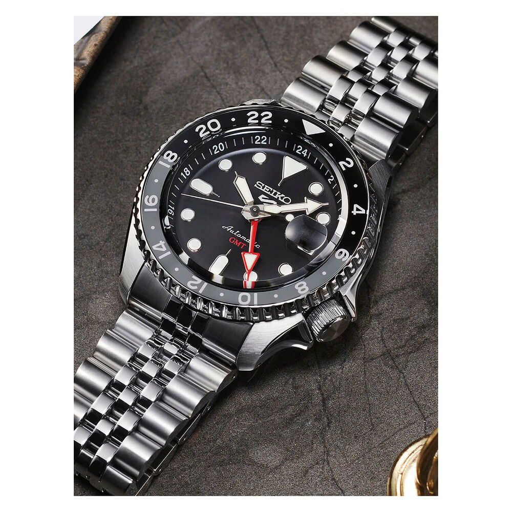 Seiko 5 Sports 'Black Grape GMT 42.5mm Black Dial Steel Bracelet Watch image number 4