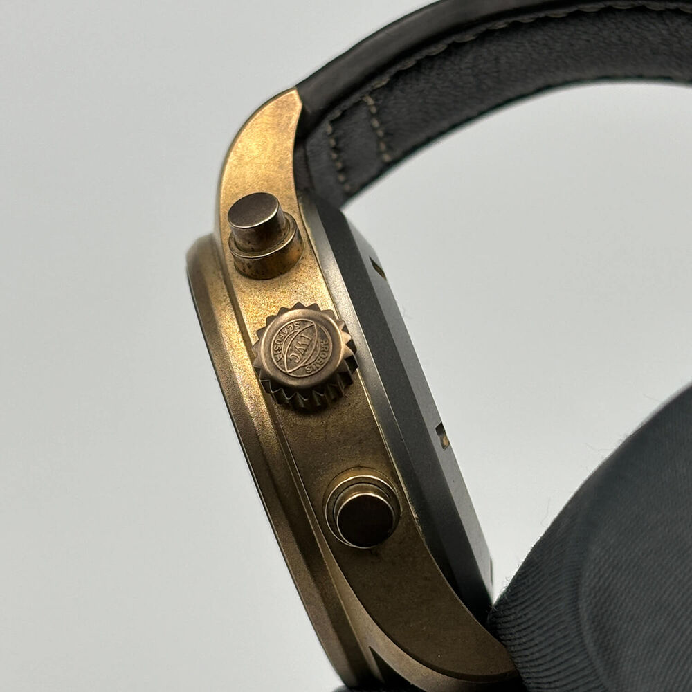 Pre-Owned IWC Schaffhausen Pilot's Watch Chronograph Spitfire Green Dial Brown Strap Watch image number 6