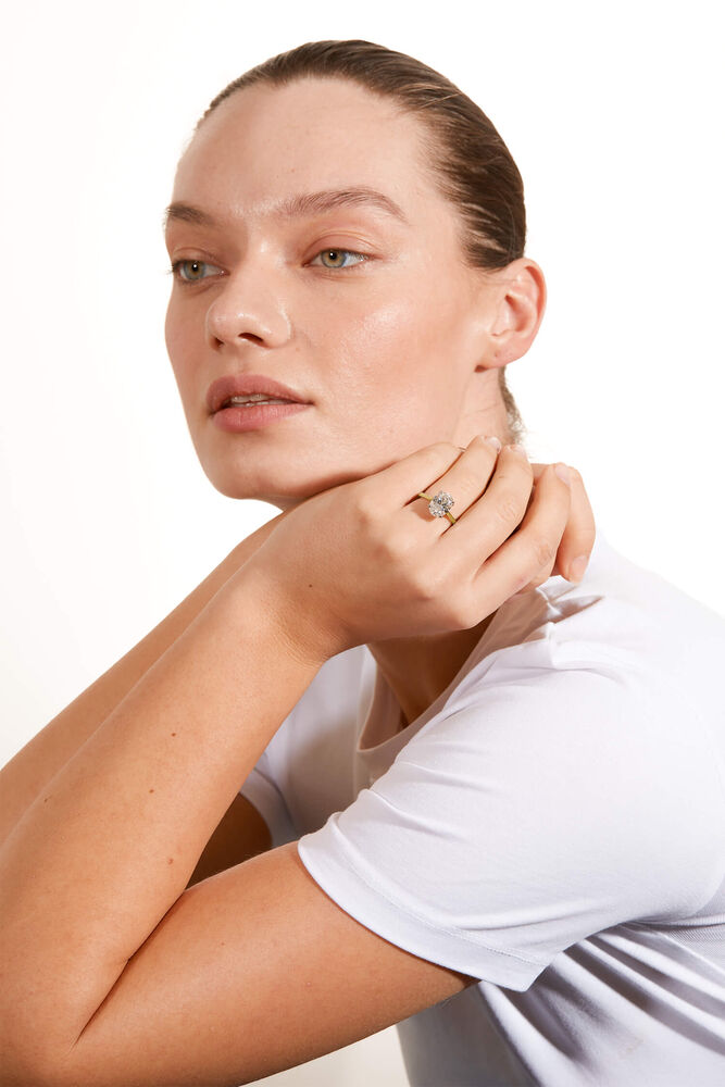 Born 18ct Yellow Gold 3.00ct Lab Grown Oval Solitaire Diamond Ring image number 2