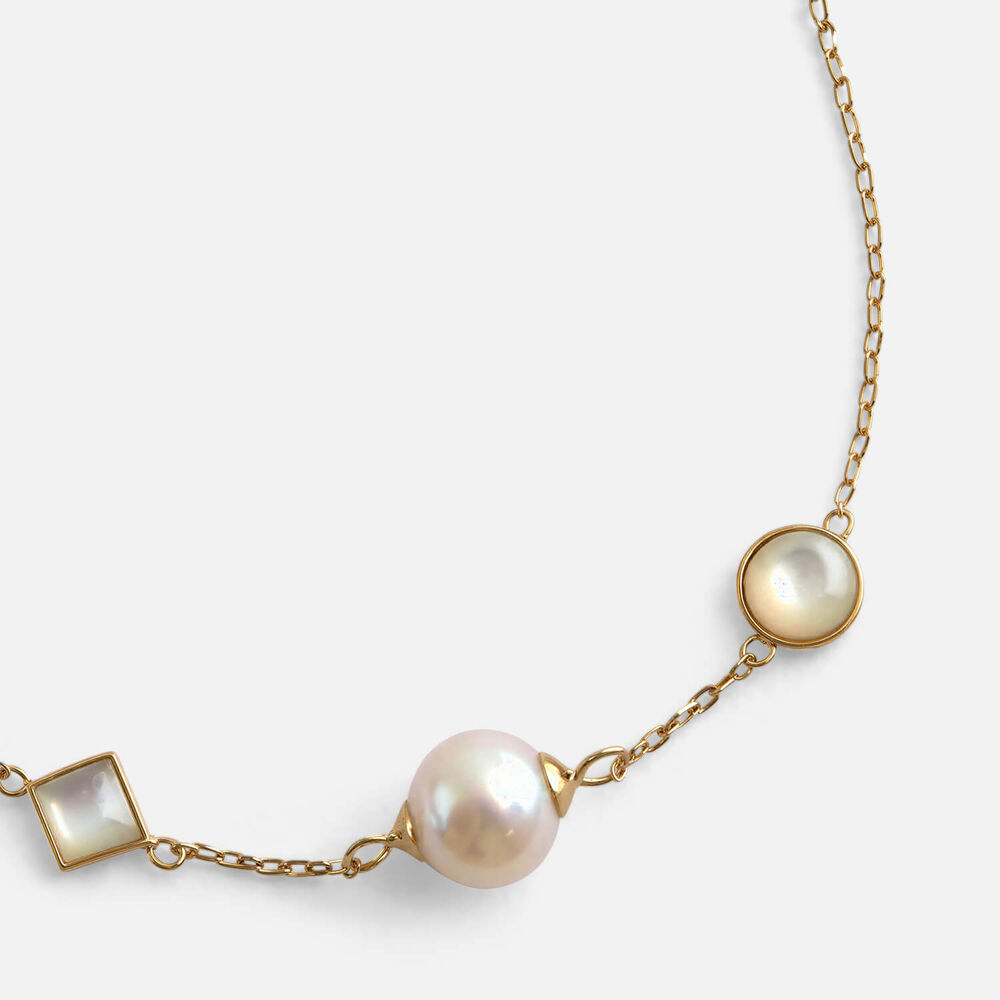 9ct Yellow Gold Freshwater Pearl & Mother of Pearl Station Bracelet