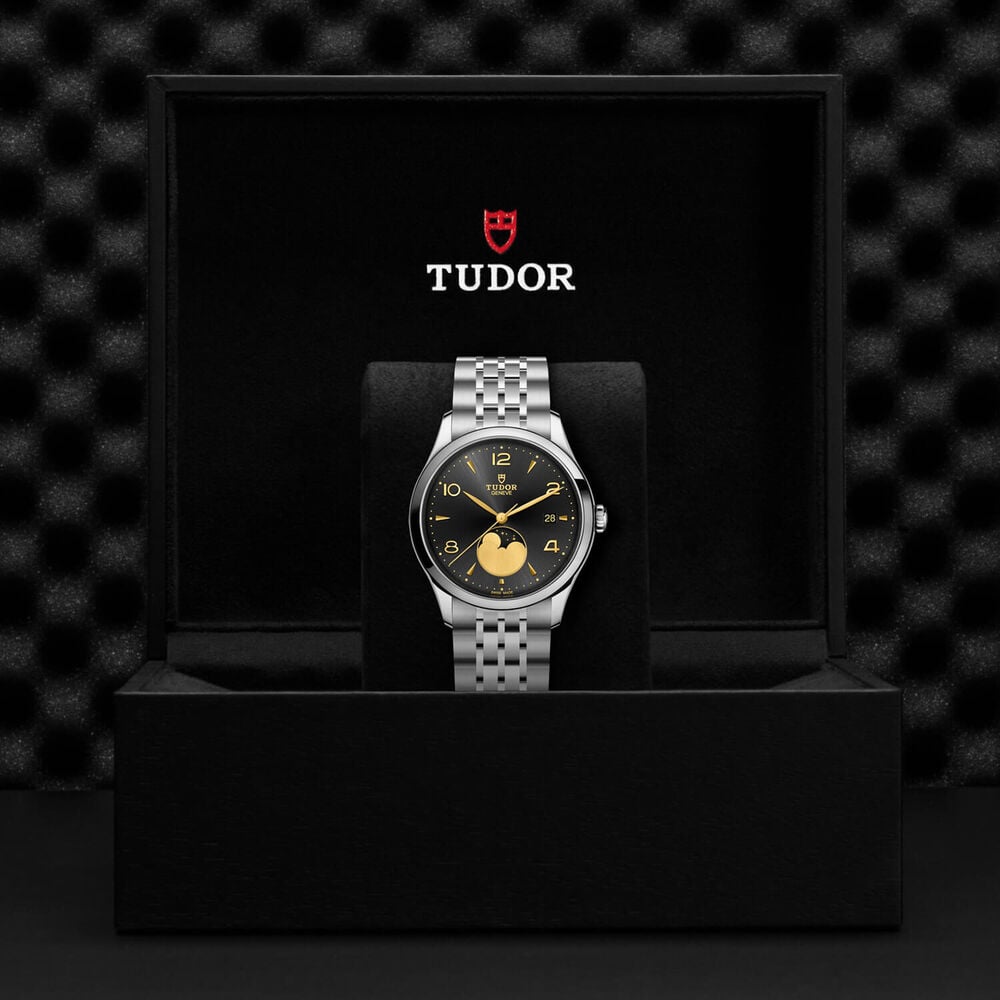 TUDOR 1926 Luna 39mm Champagne Dial Steel Bracelet Watch image number 4