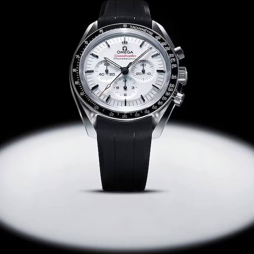 OMEGA Speedmaster Moonwatch Professional 42mm White Dial Black Rubber Strap Watch image number 4