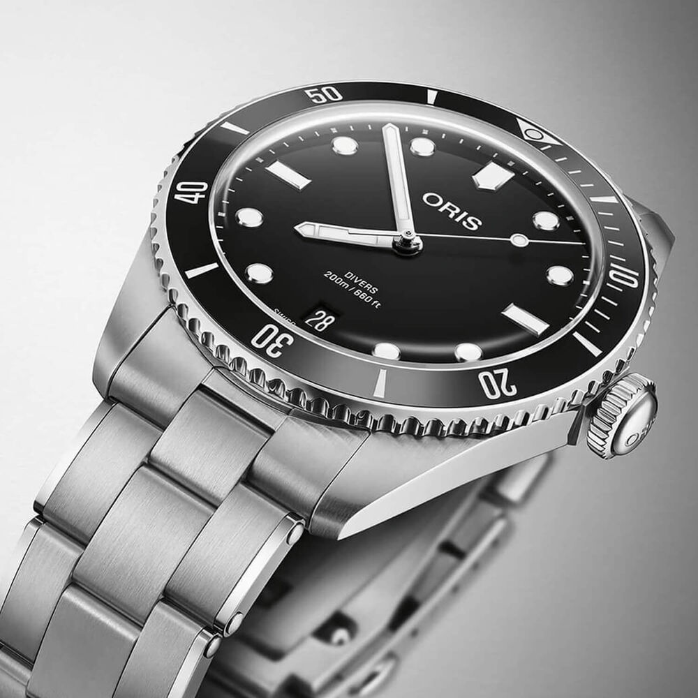 Oris Divers Date 39mm Black Dial Stainless Steel Bracelet & Black Rubber Strap Watch