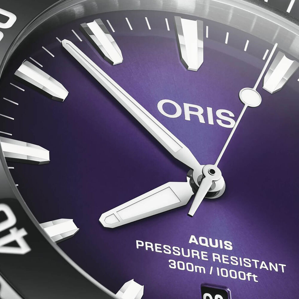 Oris Aquis Date Taste Of Summer 43.5mm Purple Dial Stainless Steel Bracelet Watch image number 1