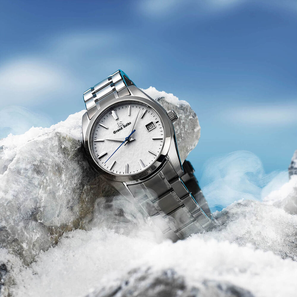 Grand Seiko Snowflake Quartz 37mm White Dial Bracelet Watch image number 5