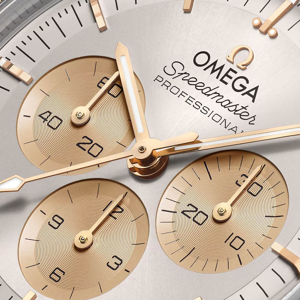 OMEGA Speedmaster Moonwatch Professional 42mm Silver Dial Moonshine™ Gold Steel Bracelet Watch image number 4