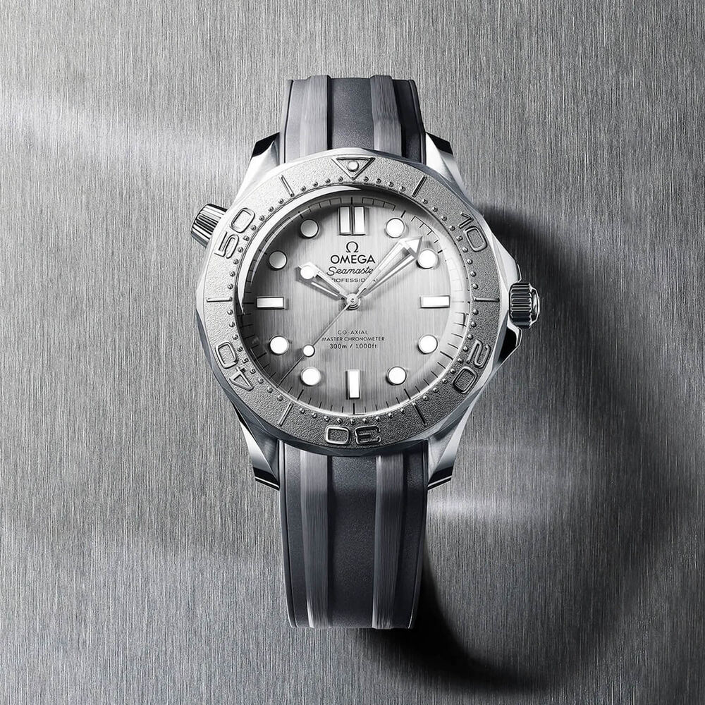 OMEGA Seamaster Diver 300M 42mm Grey Dial Rubber Strap Watch image number 2