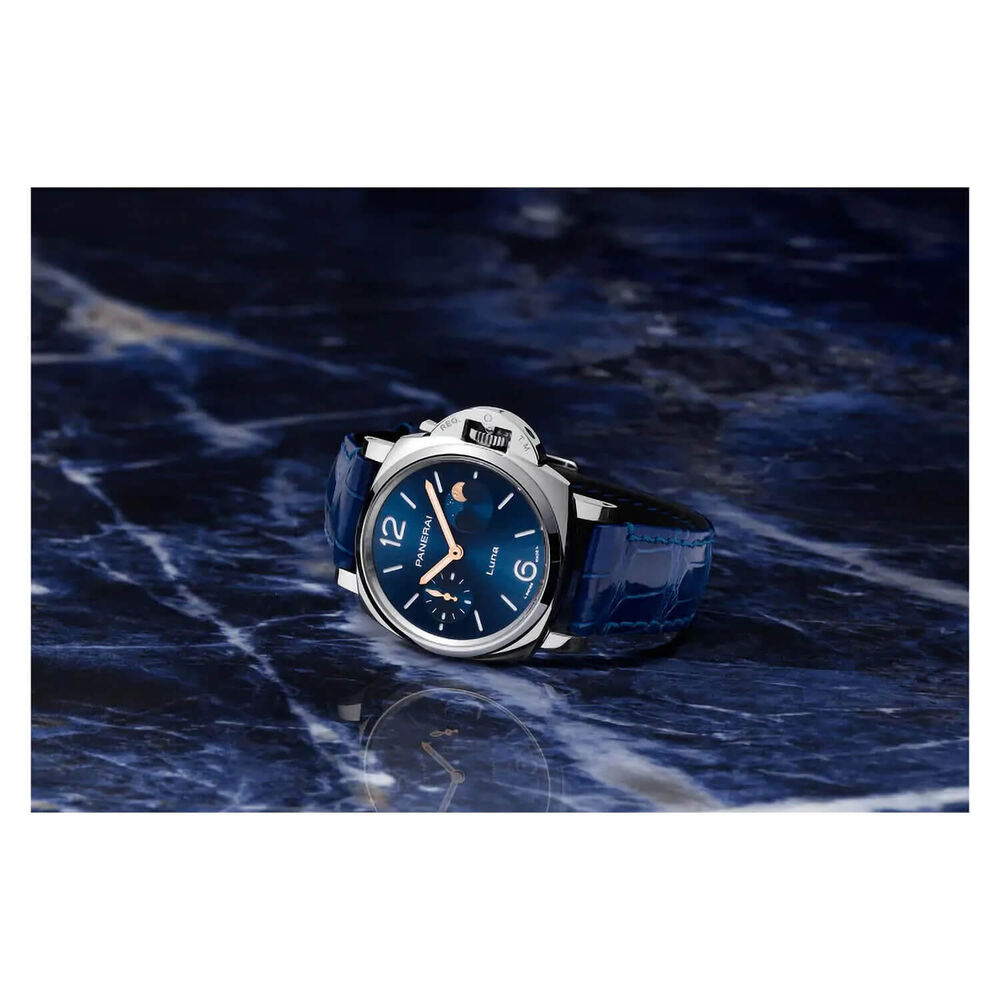 Panerai Luminor Due 38mm Luna Blue Dial Strap Watch image number 3