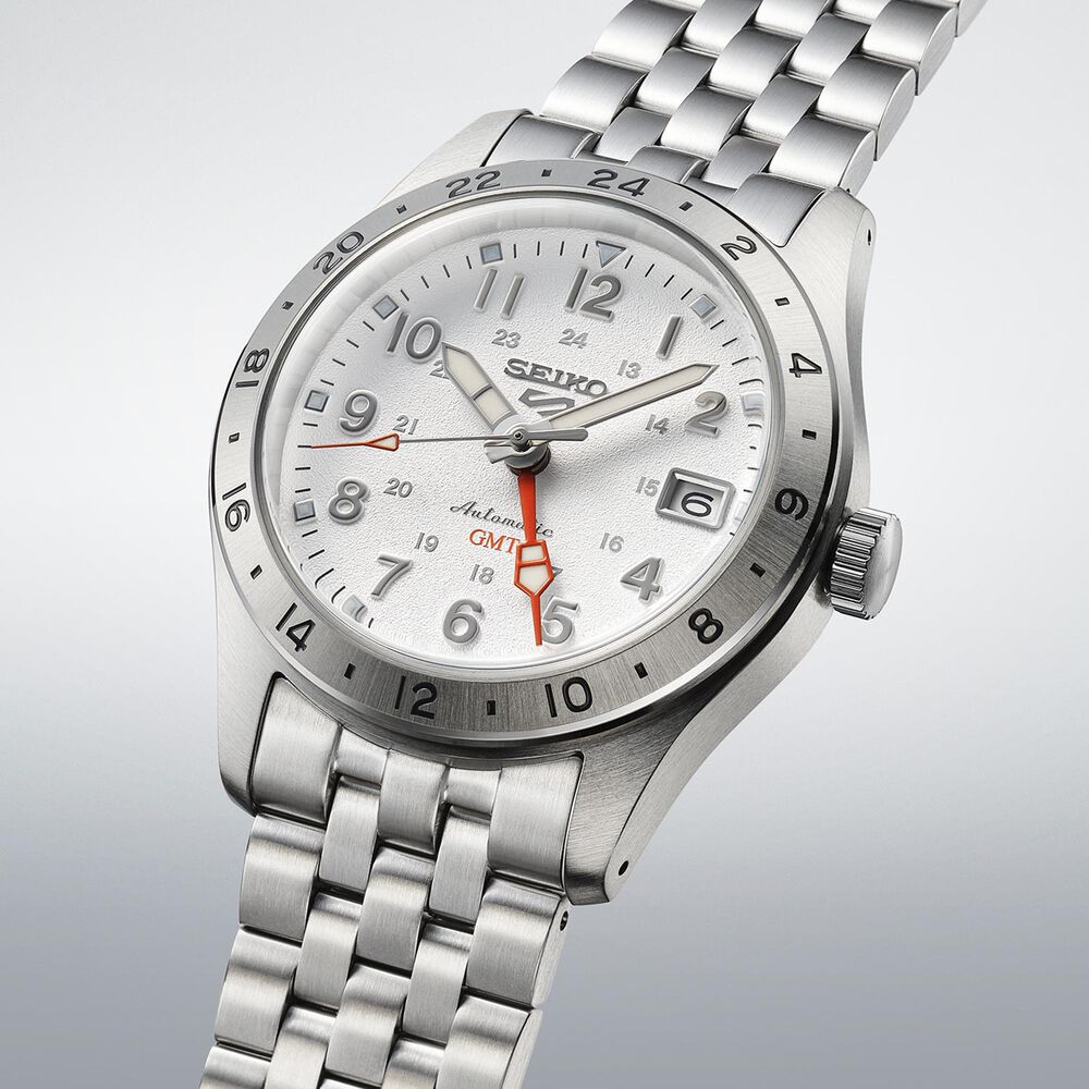 Seiko 5 Sports 'Overwhite&rsquo; Field GMT 39.4mm Steel Case Bracelet Watch