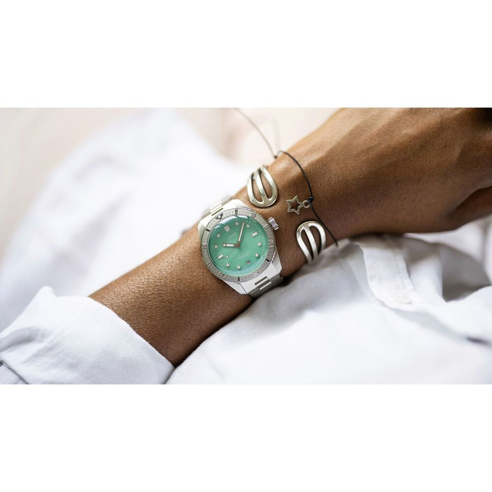 Divers Sixty-Five ‘Cotton Candy’ 38mm Green Dial Steel Bracelet Watch image number 3