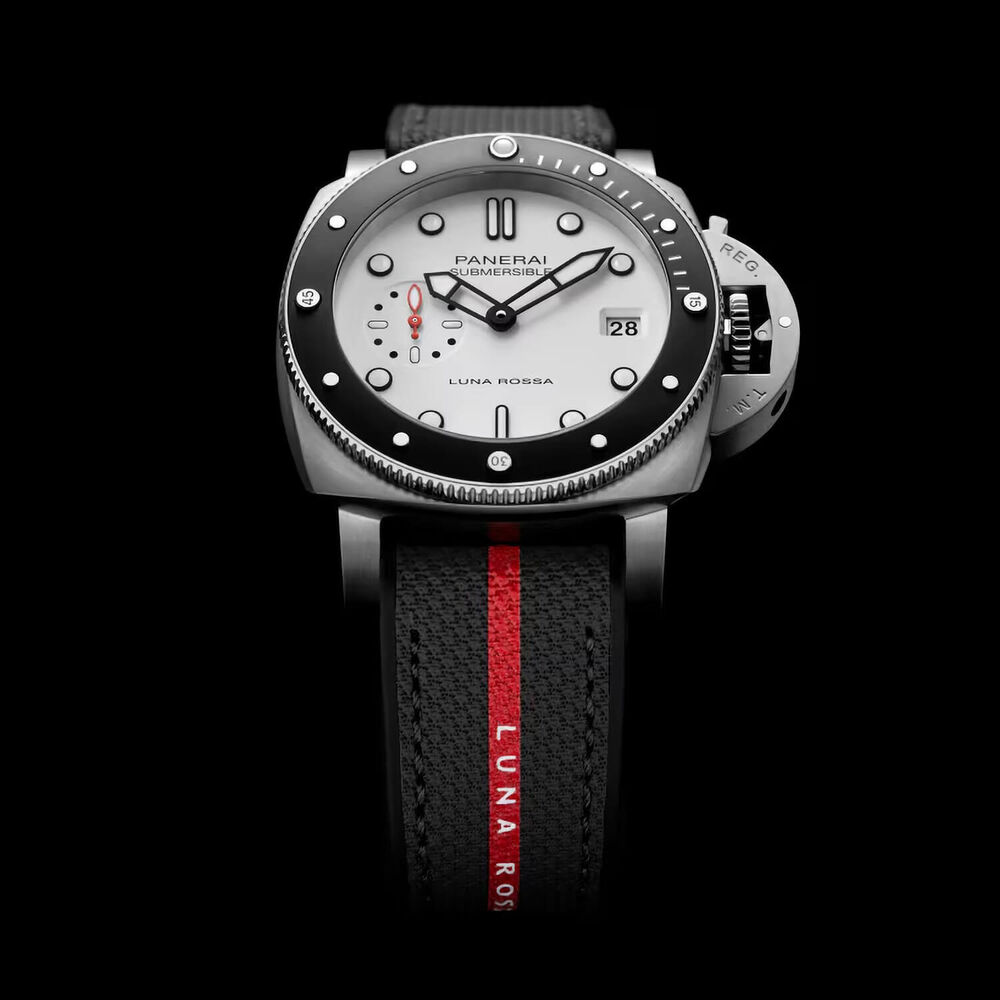 Panerai Submersible Luna Rossa 42mm White Dial Grey Strap Watch image number 3
