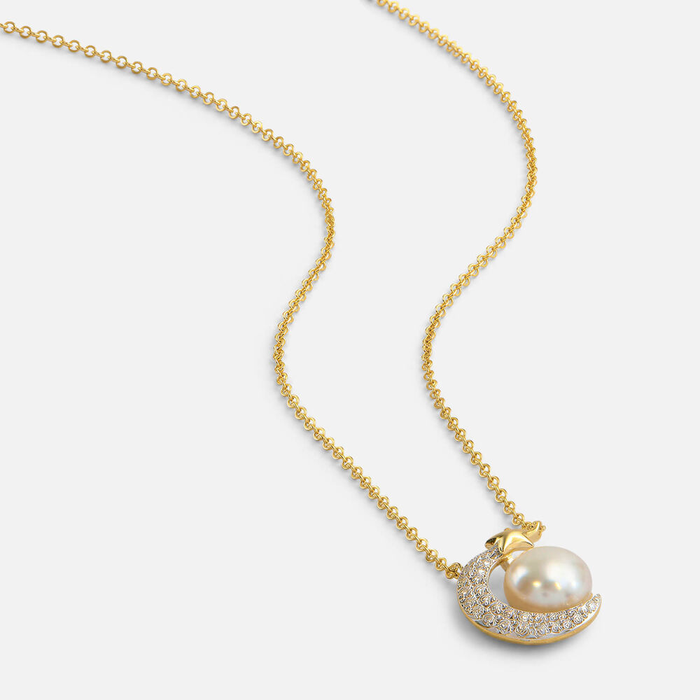 9ct Yellow Gold Freshwater Pearl 0.08ct Pave Diamond Crescent Moon & Star Necklet