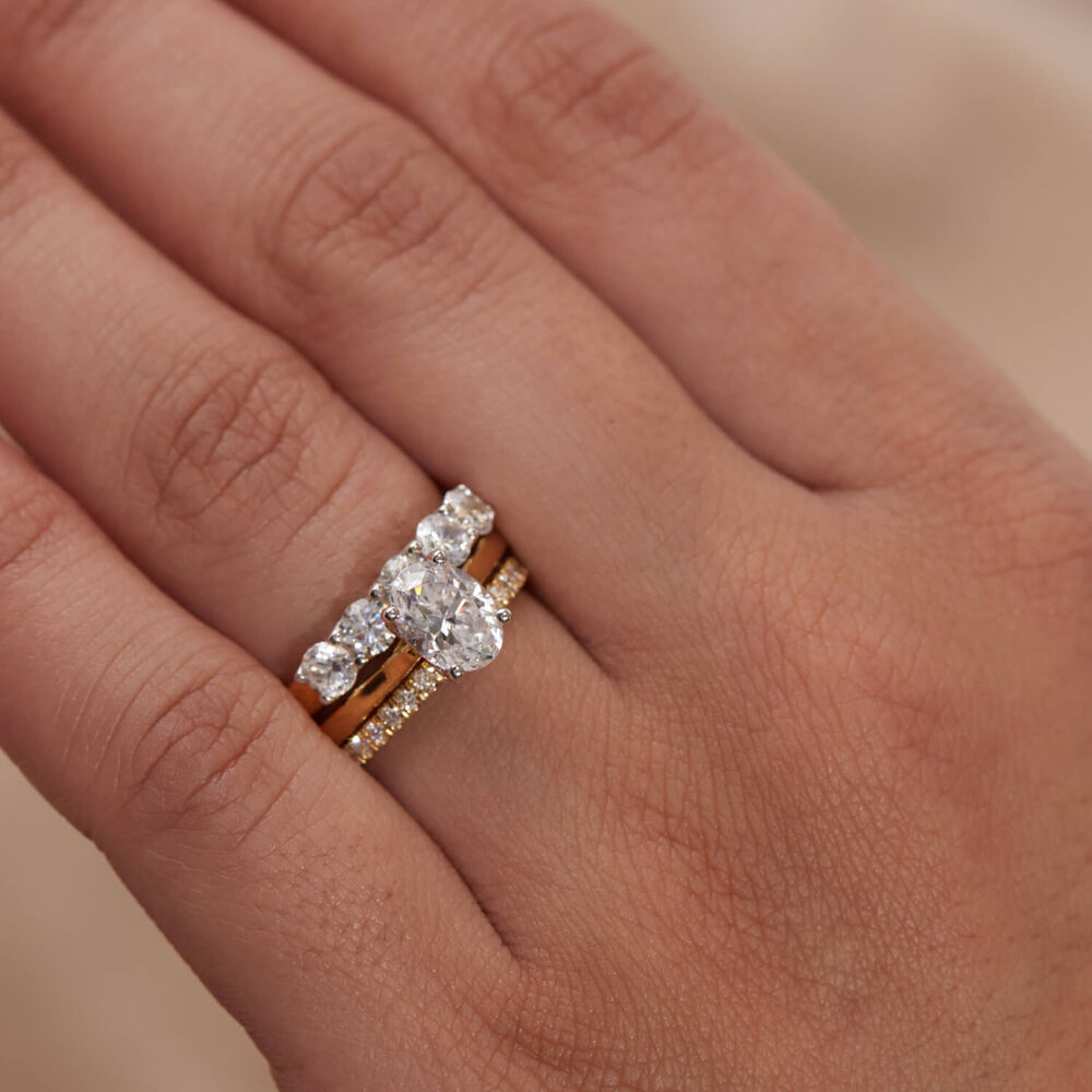 Born 18ct Yellow Gold 1ct Lab Grown Solitaire Oval Diamond Ring image number 9