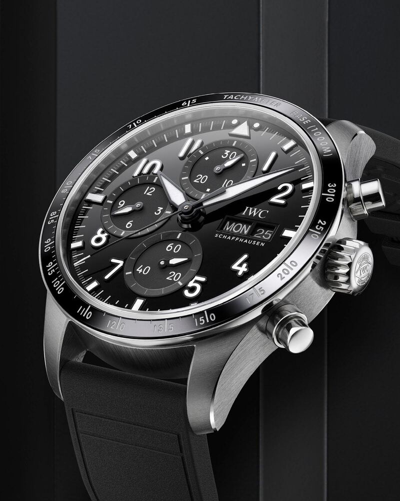 IWC Schaffhausen Pilot's Performance Chronograph 41 AMG 41mm Black Dial Rubber Strap Watch image number 4