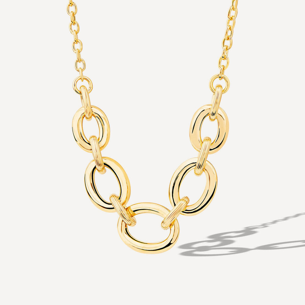 9ct Yellow Gold Curb Link Centre Necklet image number 1