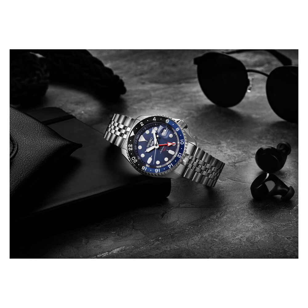 Seiko 5 Sports Blueberry GMT 42.5mm Blue Dial Steel Bracelet Watch image number 6