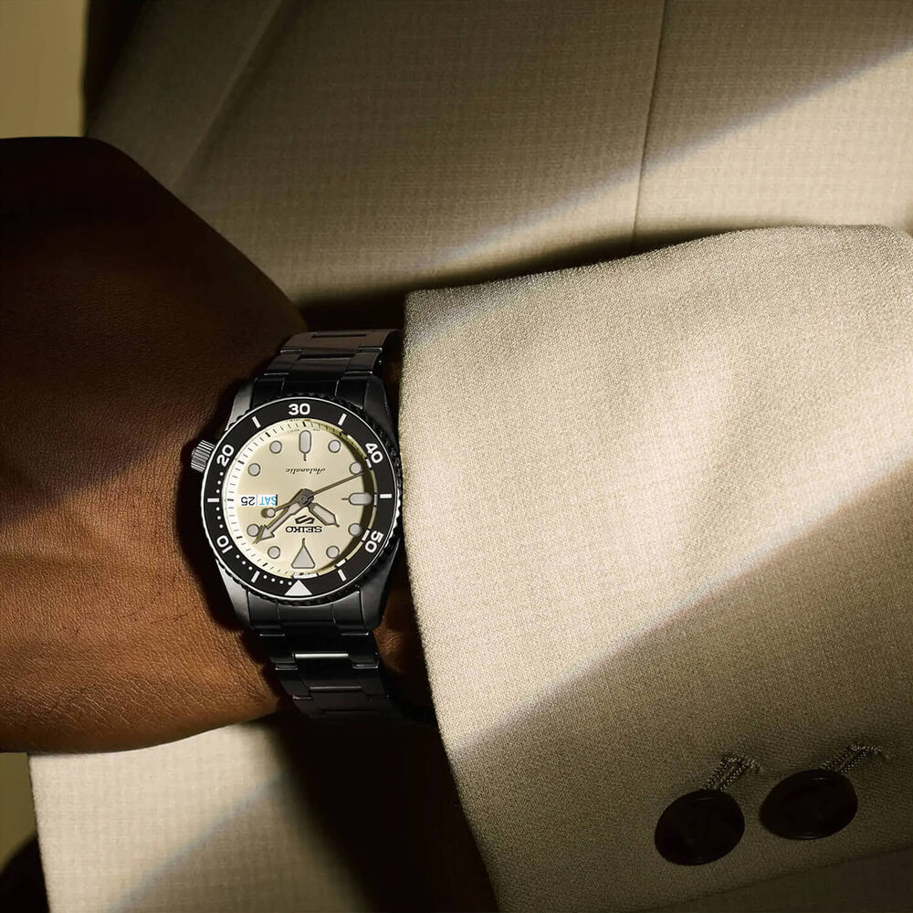 Seiko 5 Sports SKX Midi 38mm Cream Dial Stainless Steel Bracelet Watch image number 3