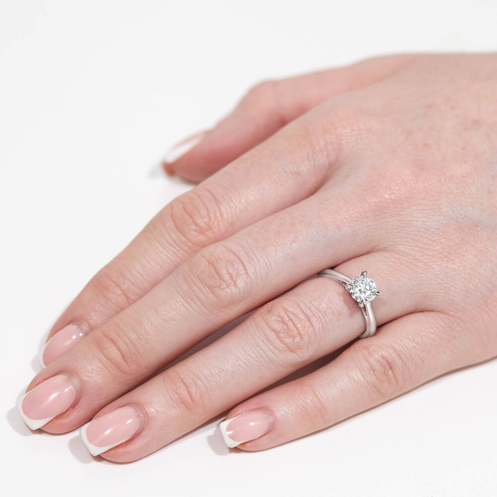 Platinum 1.02ct Round Diamond Four Claw Solitaire Ring image number 1