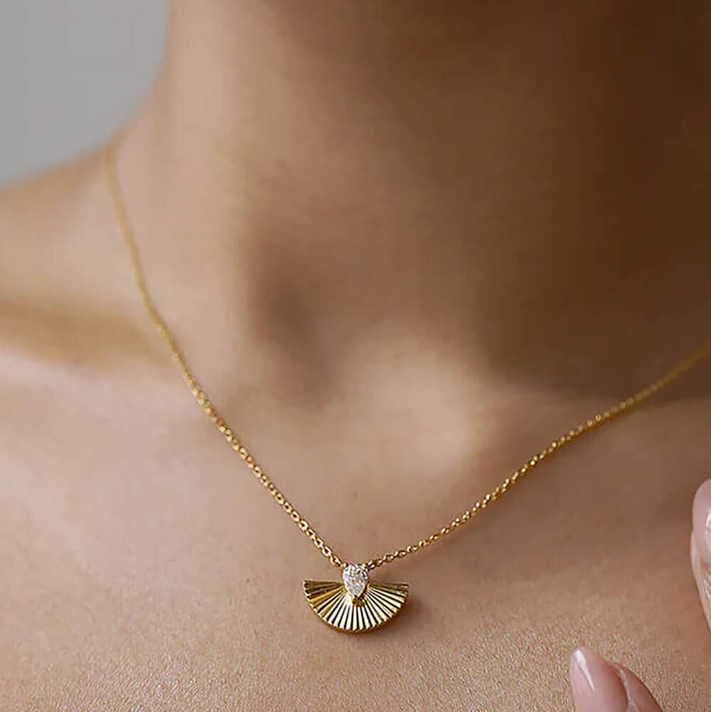 CARAT* London Celene Fan 18k Gold Vermeil Necklace